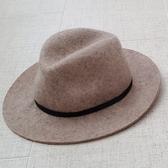 Banana Republic Accessories - Banana Republic 100% Wool Fedora Hat, Neutral Brown, M/L, NEVER WORN!
